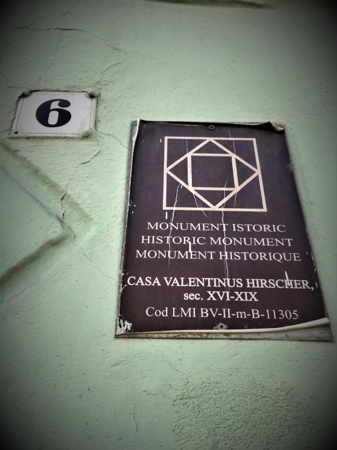 White Wolf Apartment Brasov Luaran gambar